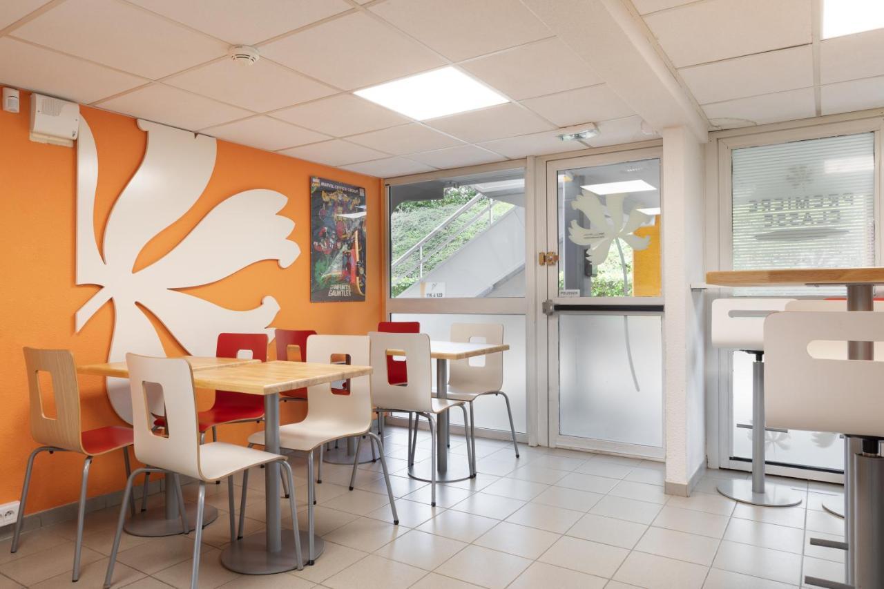 พรีเมียรคลาสลาวิลเลดูบอยส์ Hotel La Ville-du-Bois ภายนอก รูปภาพ